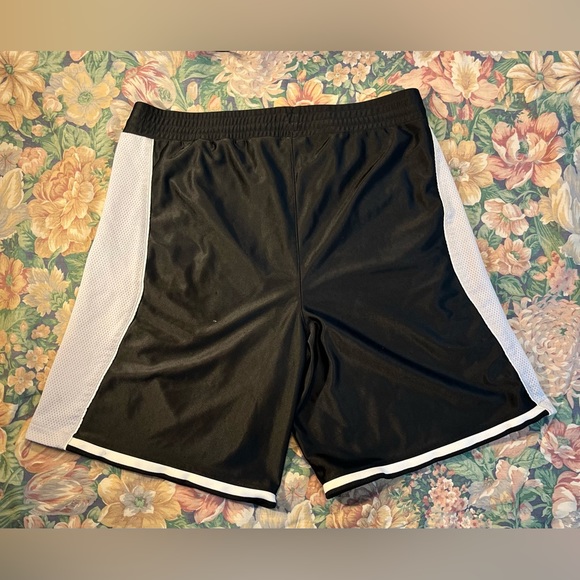 VINTAGE FILA SHORTS - Picture 2 of 5